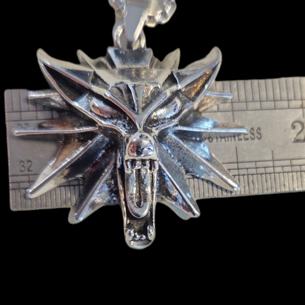 Stainless Steel 22" Witcher Wolf Head Medallion Necklace Pendant - Picture 5 of 7